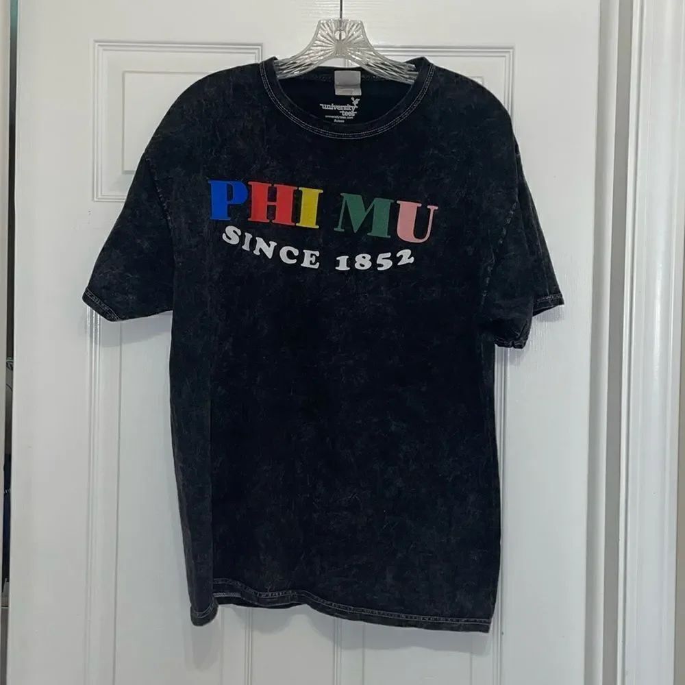 ✨University Tees Phi Mu Mineral Wash Rainbow Logo T-shirt